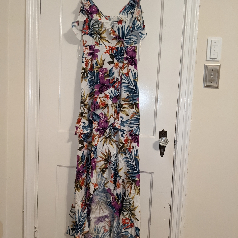 NWOT Forever 21 contemporary high low dress with floral pattern size S